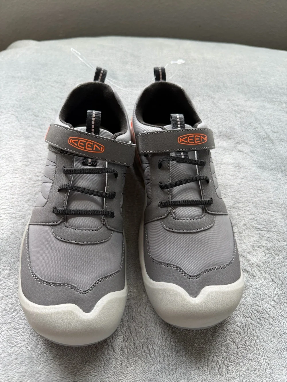 KEEN Kids Gray and Orange Low-Top Sneaker